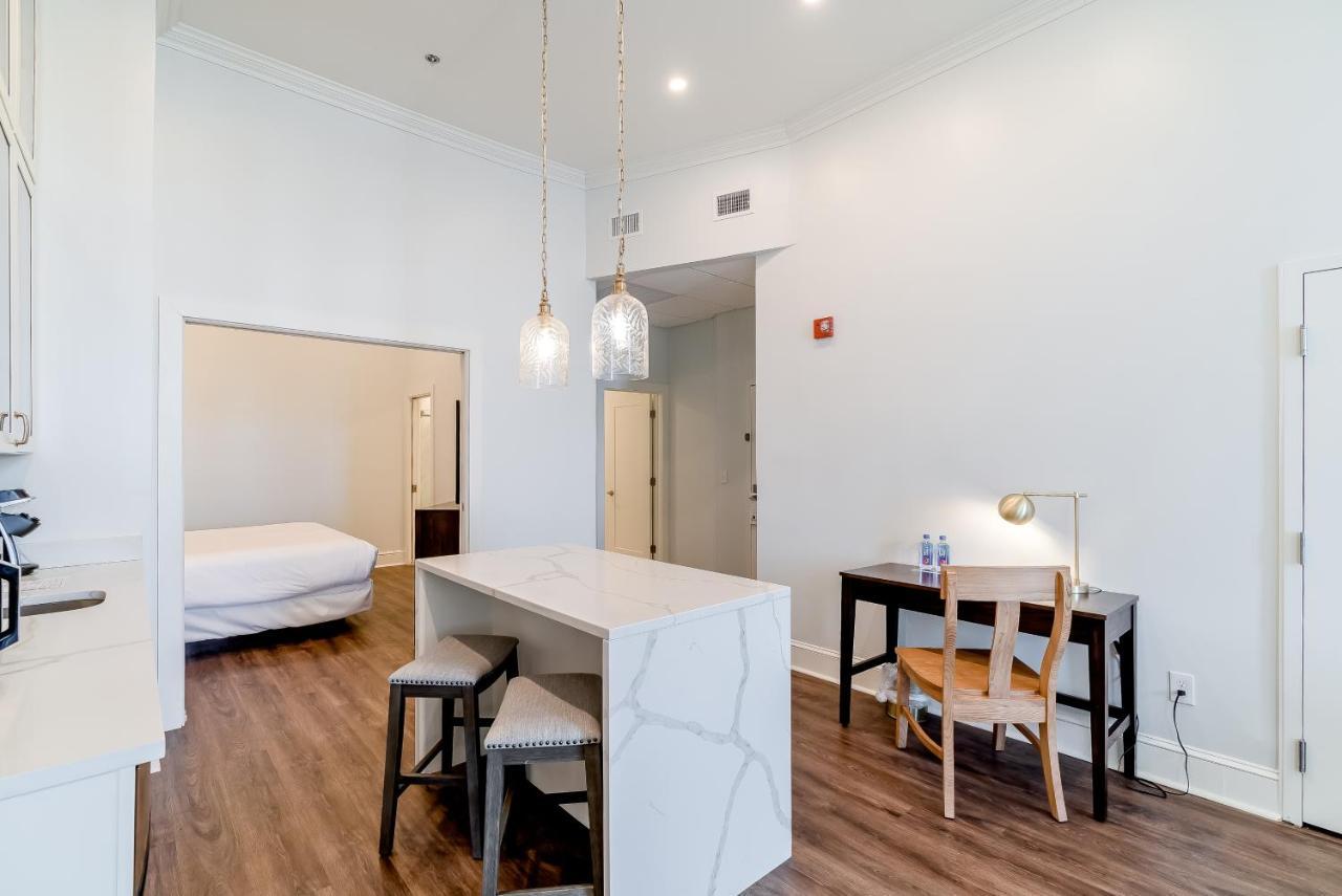 Chateau Renault Egg Harbor City 외부 사진