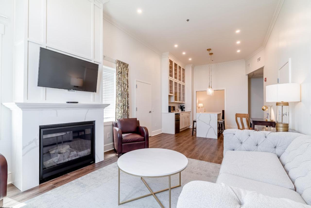 Chateau Renault Egg Harbor City 외부 사진