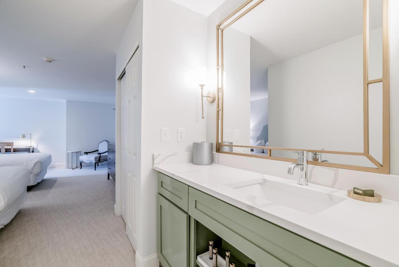 Chateau Renault Egg Harbor City 외부 사진