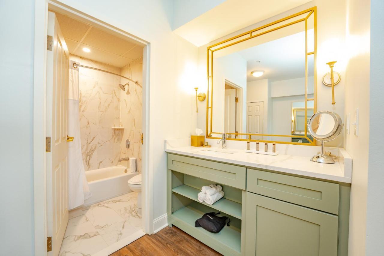 Chateau Renault Egg Harbor City 외부 사진