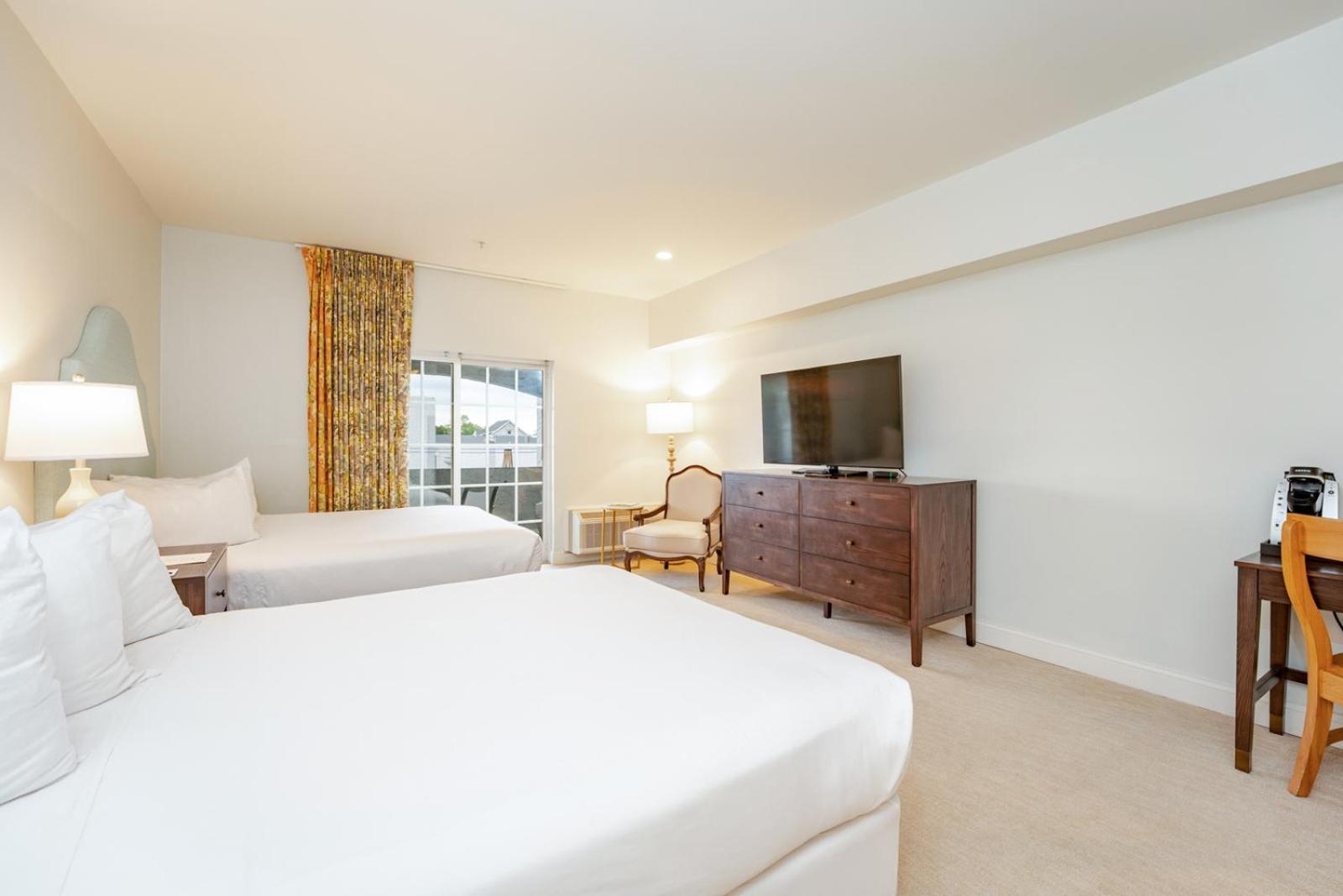 Chateau Renault Egg Harbor City 외부 사진